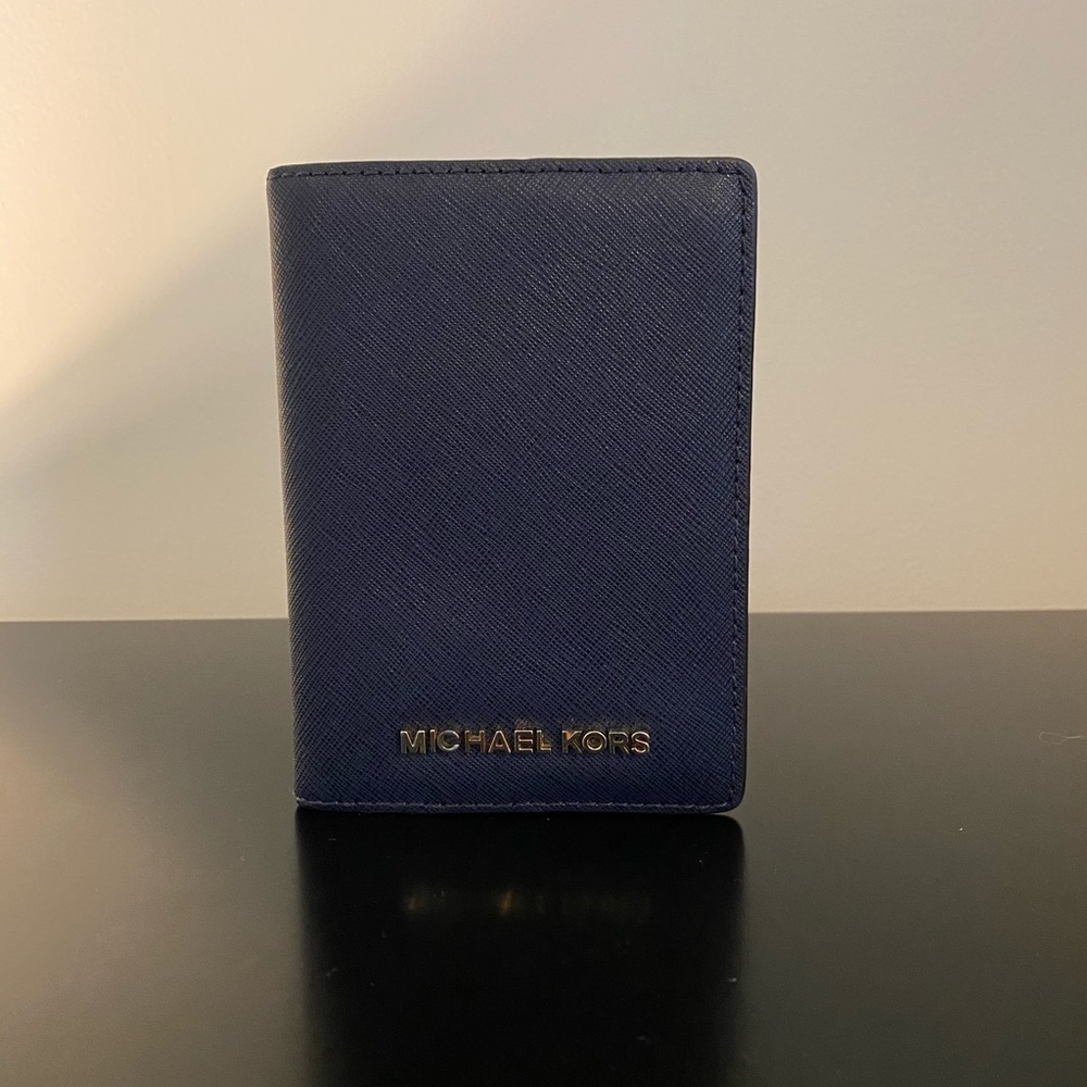 Michael Kors passport cover